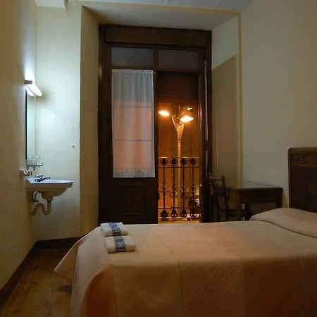 게스트하우스 Paris 5*